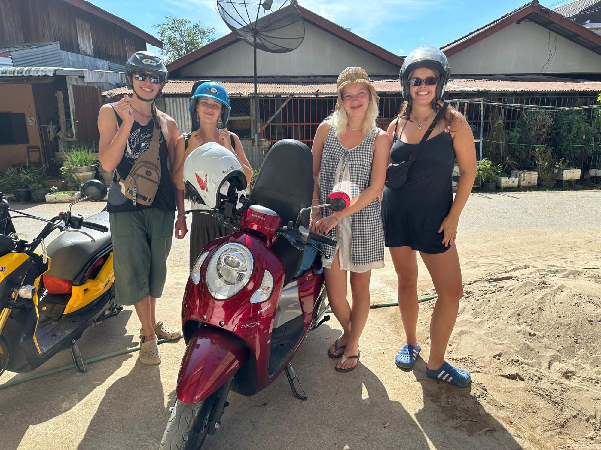 Vang Vieng Guesthouse Екстериор снимка